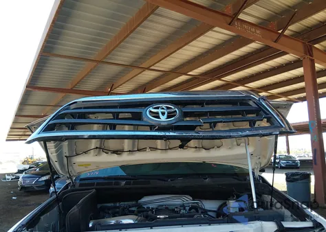 2008 Toyota Sequoia Sr5 5.7L V8 z USA, uszkodzony, nr VIN 5TDBY64A78S013778